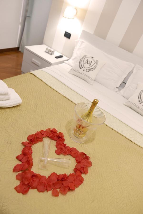 נאפולי Montesantogroup Sorrento Room מראה חיצוני תמונה