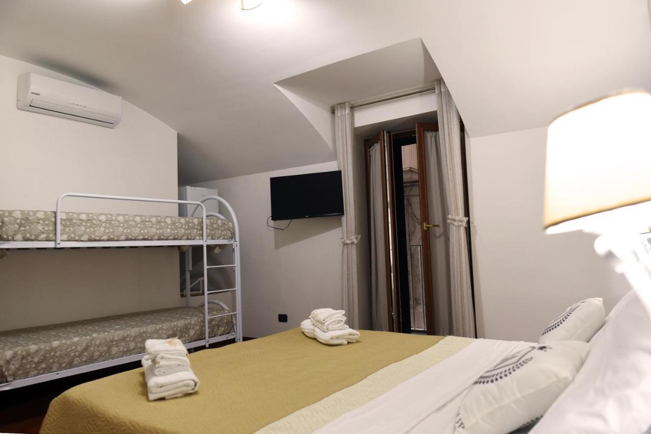 נאפולי Montesantogroup Sorrento Room מראה חיצוני תמונה